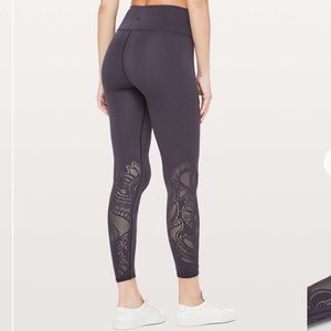 Lulemon Reveal 7/8 Tight Dark Purple